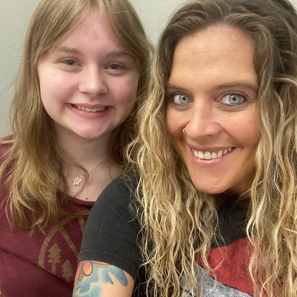 Like this to be notified when I go live! - Picture 6 of 8